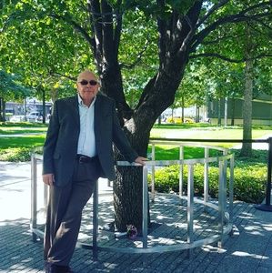 Meet your Posher, Robert